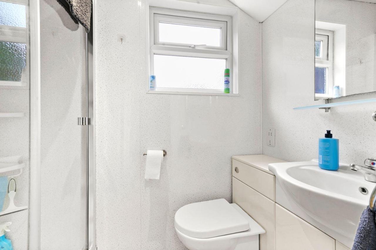 Comfortable 2 Bedroom Property, ميدستون المظهر الخارجي الصورة